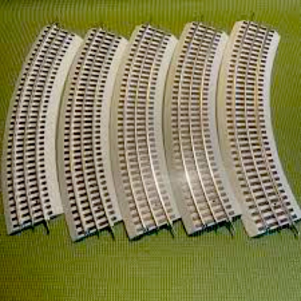 10 Pieces Lionel 036 Fastrack O Gauge Train Track